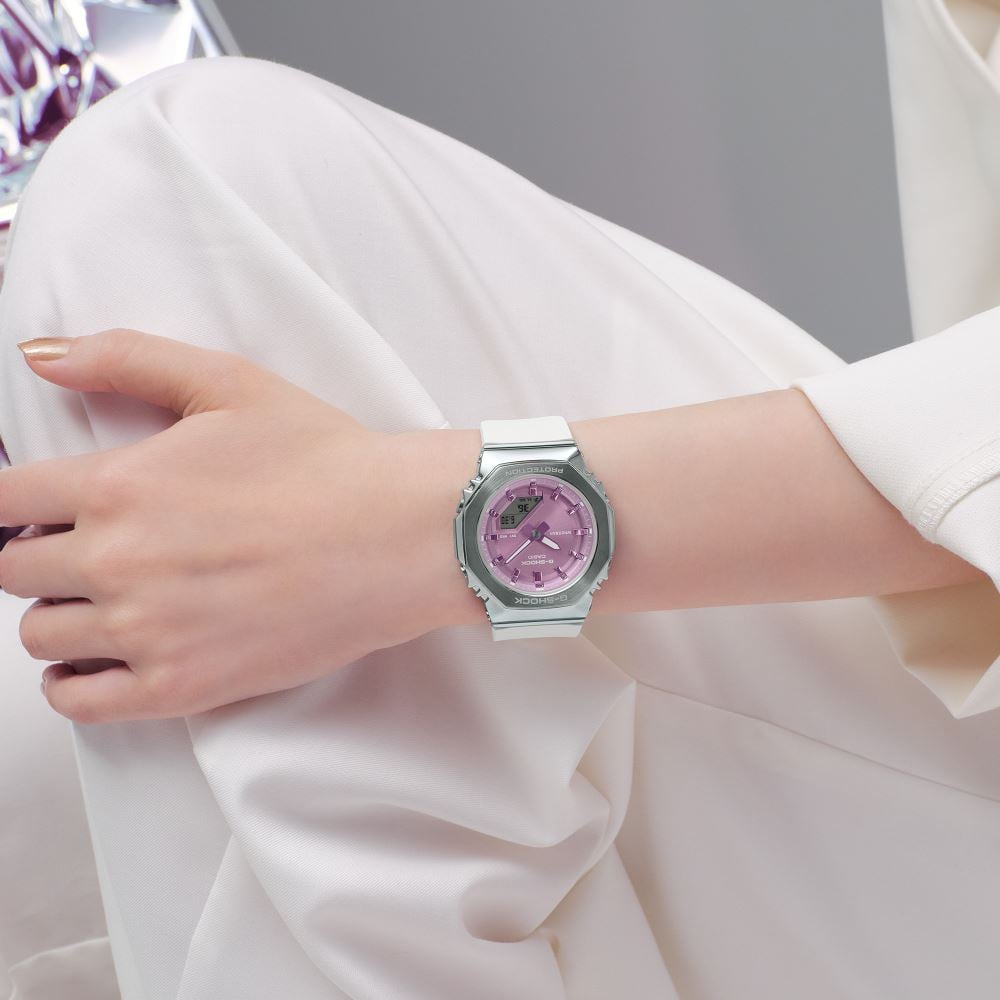Casio GM-S2110-7A6DR Saat