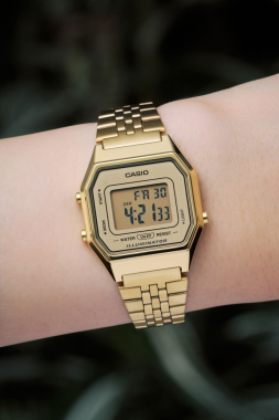 Casio LA680WGA-9DF Saat