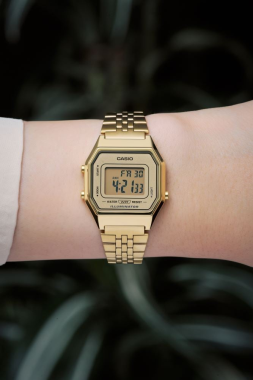 Casio LA680WGA-9DF Saat