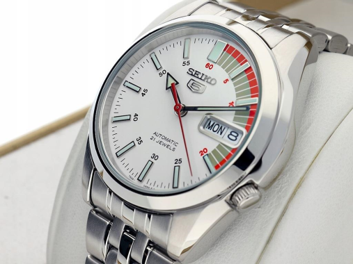 Seiko SNK369K Saat